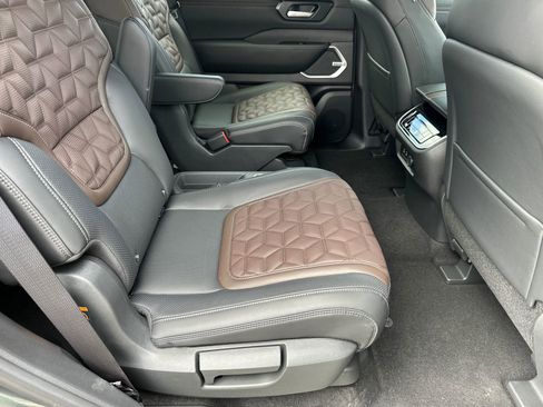 New 2026 Nissan Armada Platinum Reserve image 16