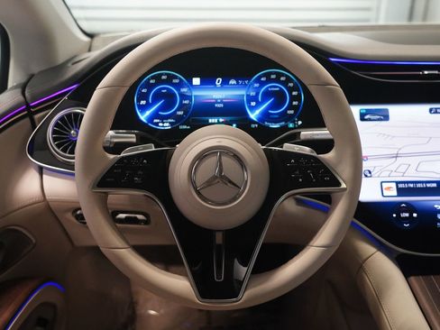 Used 2023 Mercedes-Benz EQS 580 4MATIC Sedan image 15