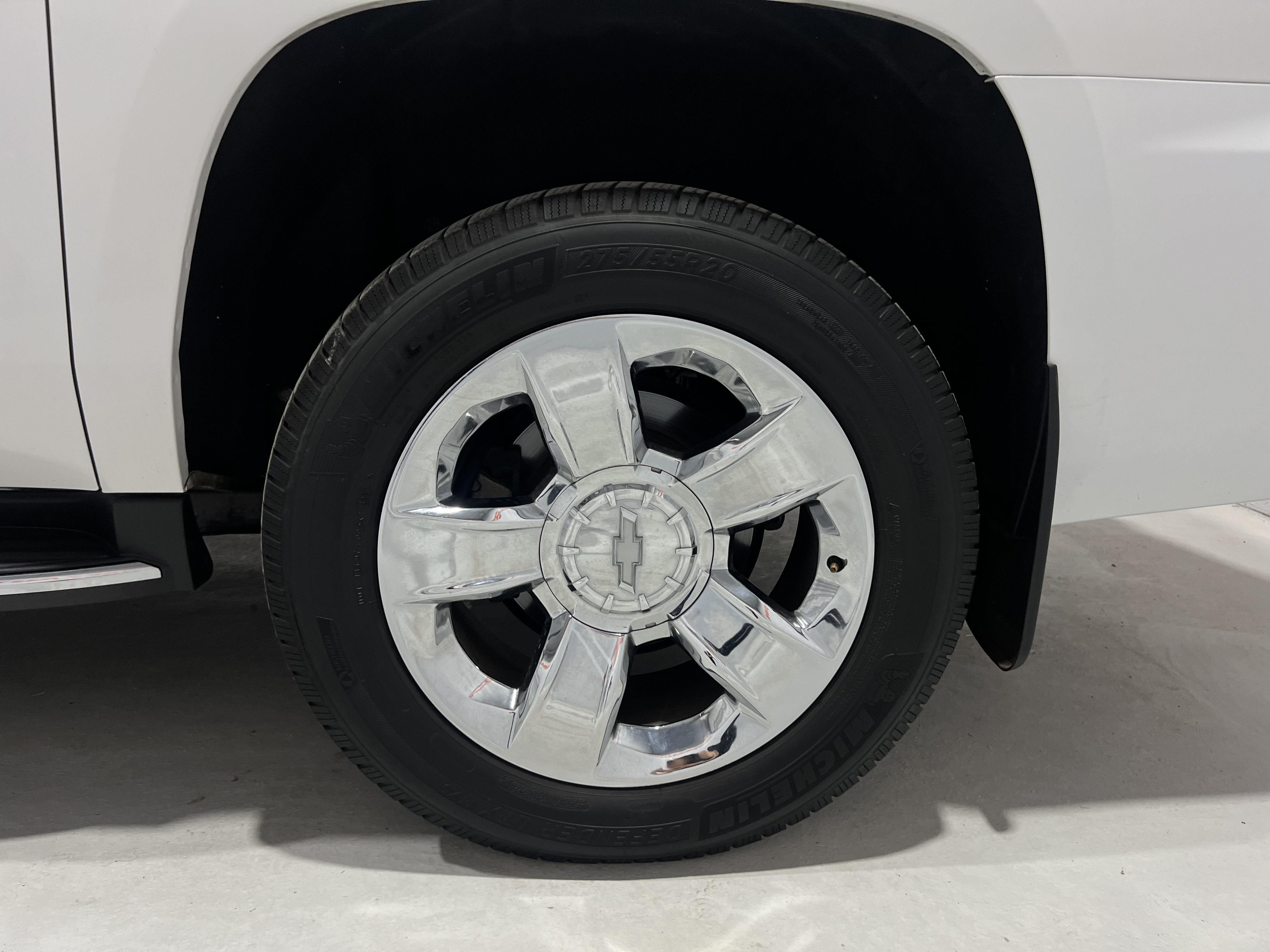 Used 2019 Chevrolet Suburban Premier AWD/4WD image 28