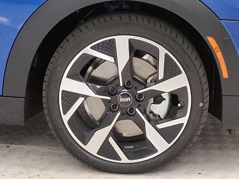 New 2026 MINI Cooper 2-Door Hardtop FWD image 9