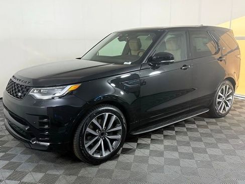Certified 2025 Land Rover Discovery Dynamic SE AWD/4WD image 3
