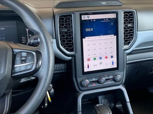 Used 2024 Ford Ranger XL image 7