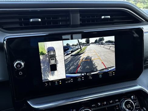 Used 2023 GMC Sierra 1500 Denali w/ Technology Package AWD/4WD image 18