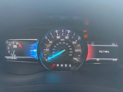 Used 2017 Ford Explorer XLT w/ Equipment Group 202A AWD/4WD image 34