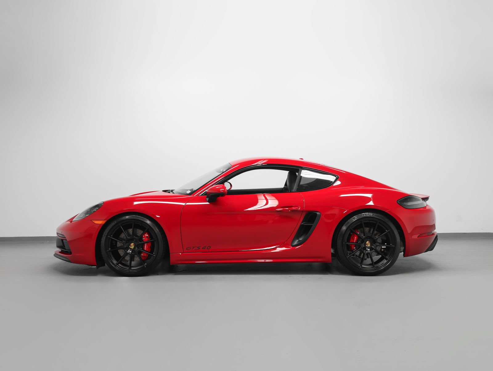 Certified 2025 Porsche 718 Cayman GTS RWD image 2