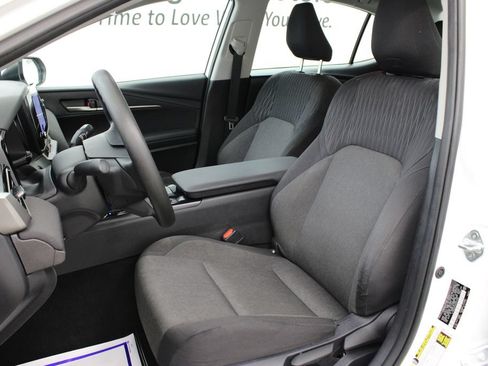 Used 2025 Toyota Camry LE FWD image 14