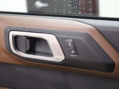 Used 2022 Ford Bronco Outer Banks image 17
