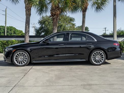 Used 2023 Mercedes-Benz S 580 4MATIC Sedan image 3