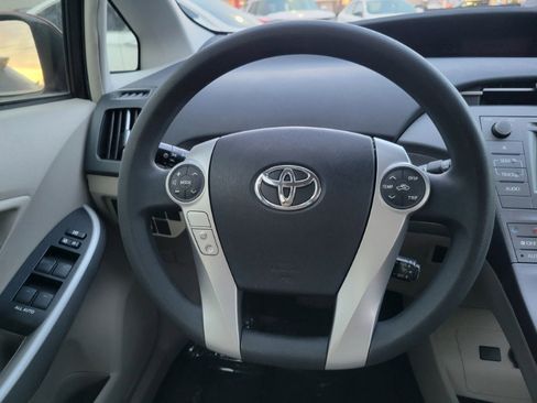 Used 2014 Toyota Prius Two image 23