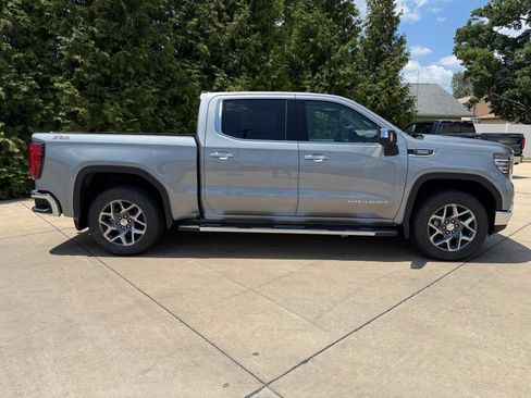New 2026 GMC Sierra 1500 SLT w/ SLT Premium Plus Package AWD/4WD image 32