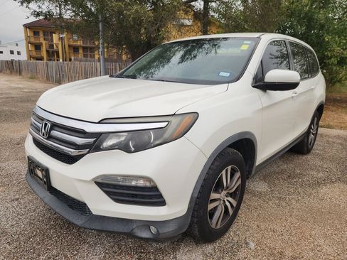 Used 2018 Honda Pilot EX image 2