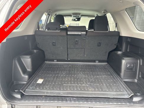 Used 2020 Toyota 4Runner SR5 image 6