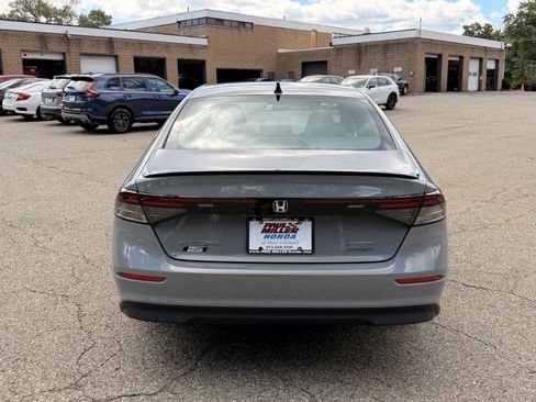 Used 2025 Honda Accord Sport image 6