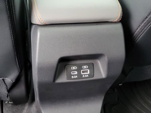 Certified 2025 Subaru Crosstrek 2.5i Limited w/ Crosstrek Mirror Package image 15