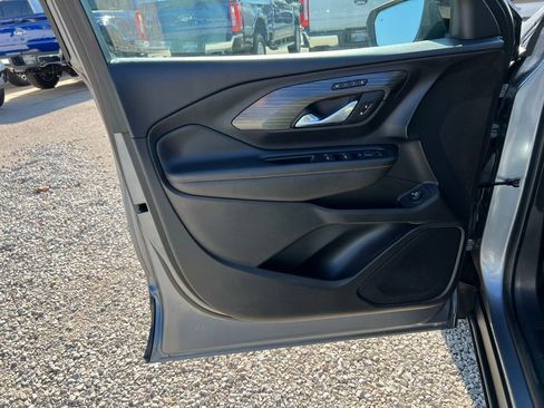 Used 2021 GMC Terrain SLT w/ Elevation Edition image 11