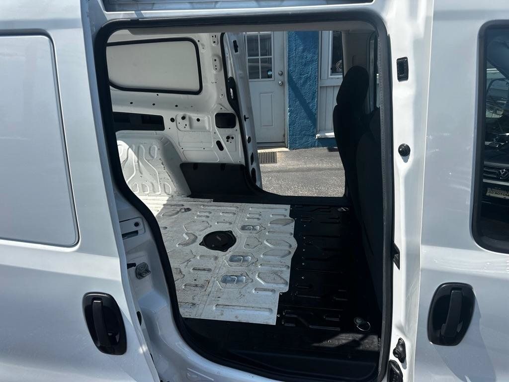 Used 2022 RAM ProMaster City Tradesman FWD image 9