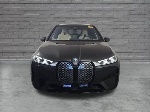 Used 2024 BMW iX xDrive50 w/ Sport Package AWD/4WD image 2