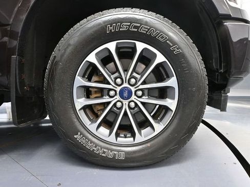 Used 2019 Ford F150 XLT w/ Equipment Group 302A Luxury AWD/4WD image 18