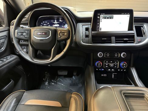 Used 2023 GMC Yukon AT4 w/ AT4 Premium Package image 4
