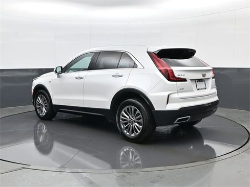 Used 2025 Cadillac XT4 Premium Luxury w/ Technology Package image 7