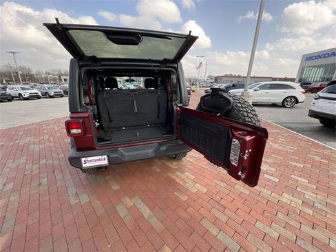 Used 2021 Jeep Wrangler Sport image 33