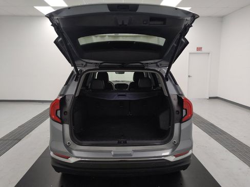 Used 2023 GMC Terrain SLT w/ Tech Package AWD/4WD image 29