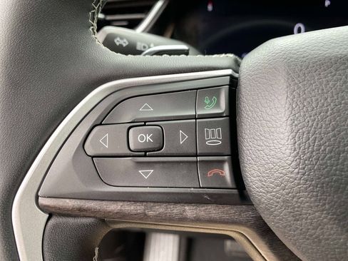 Used 2023 Jeep Grand Cherokee L Limited AWD/4WD image 18