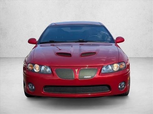 Used 2006 Pontiac GTO image 2