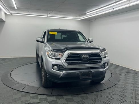 Used 2018 Toyota Tacoma SR5 image 5