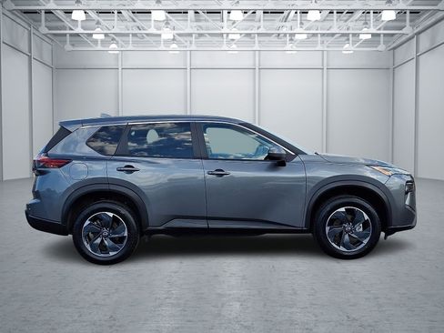 Used 2024 Nissan Rogue SV AWD/4WD image 7