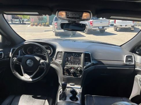 Used 2018 Jeep Grand Cherokee Limited w/ Luxury Group II RWD image 30