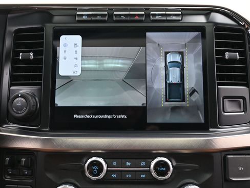 Used 2023 Ford F250 King Ranch w/ FX4 Off-Road Package image 32