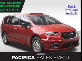 New 2026 Chrysler Pacifica Select image 1