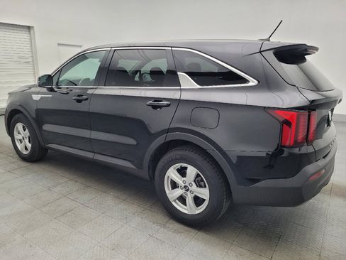 Used 2021 Kia Sorento LX FWD image 3