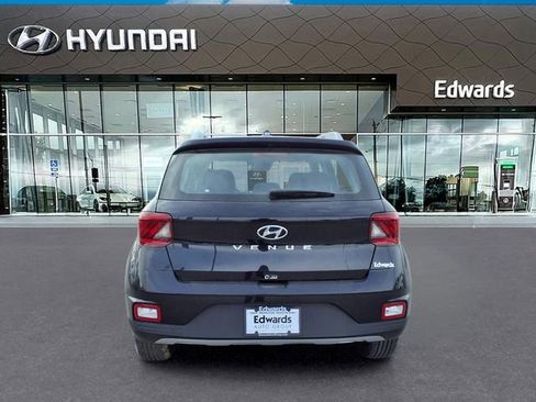 New 2026 Hyundai Venue SEL FWD image 3