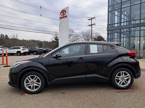 Used 2020 Toyota C-HR LE image 2