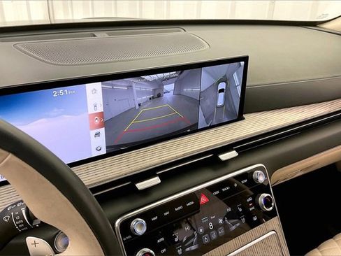 Used 2025 Genesis GV80 3.5T Prestige image 28