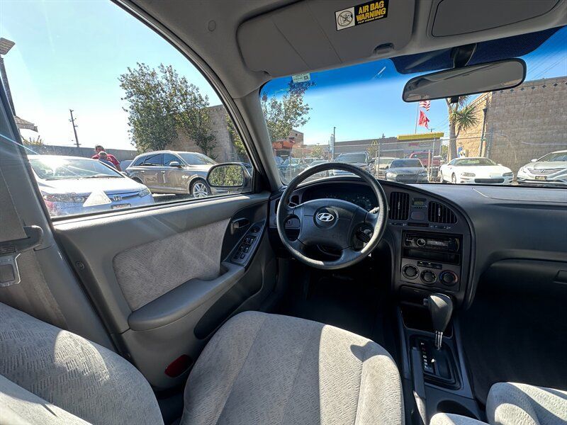 Used 2005 Hyundai Elantra GLS FWD image 15