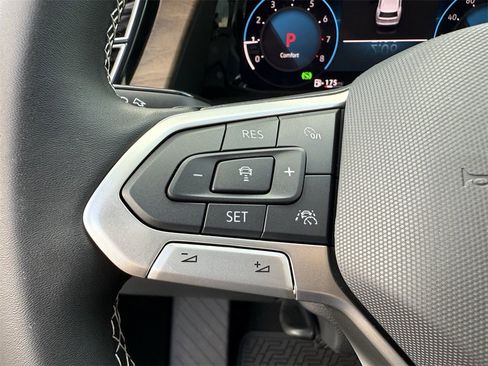 New 2026 Volkswagen Atlas SE image 16