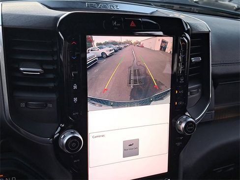 Used 2025 RAM 1500 Laramie image 27