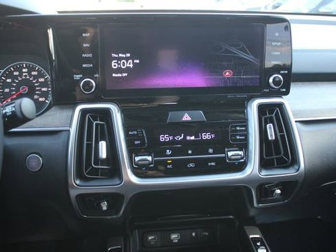 Certified 2023 Kia Sorento S AWD/4WD image 4