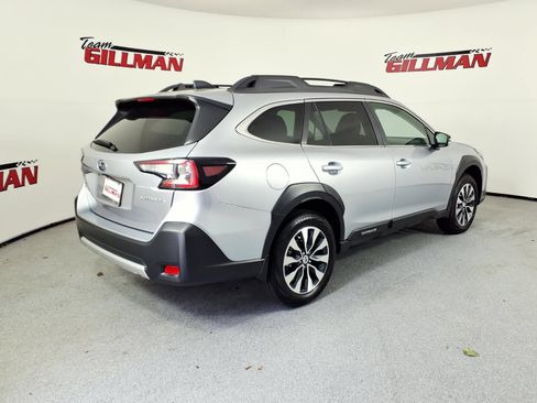 Certified 2025 Subaru Outback Limited AWD/4WD image 4