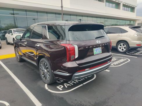 Used 2023 Hyundai Palisade Calligraphy image 6
