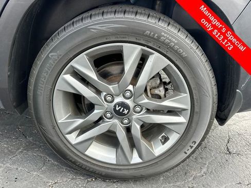 Used 2021 Kia Seltos S AWD/4WD image 25