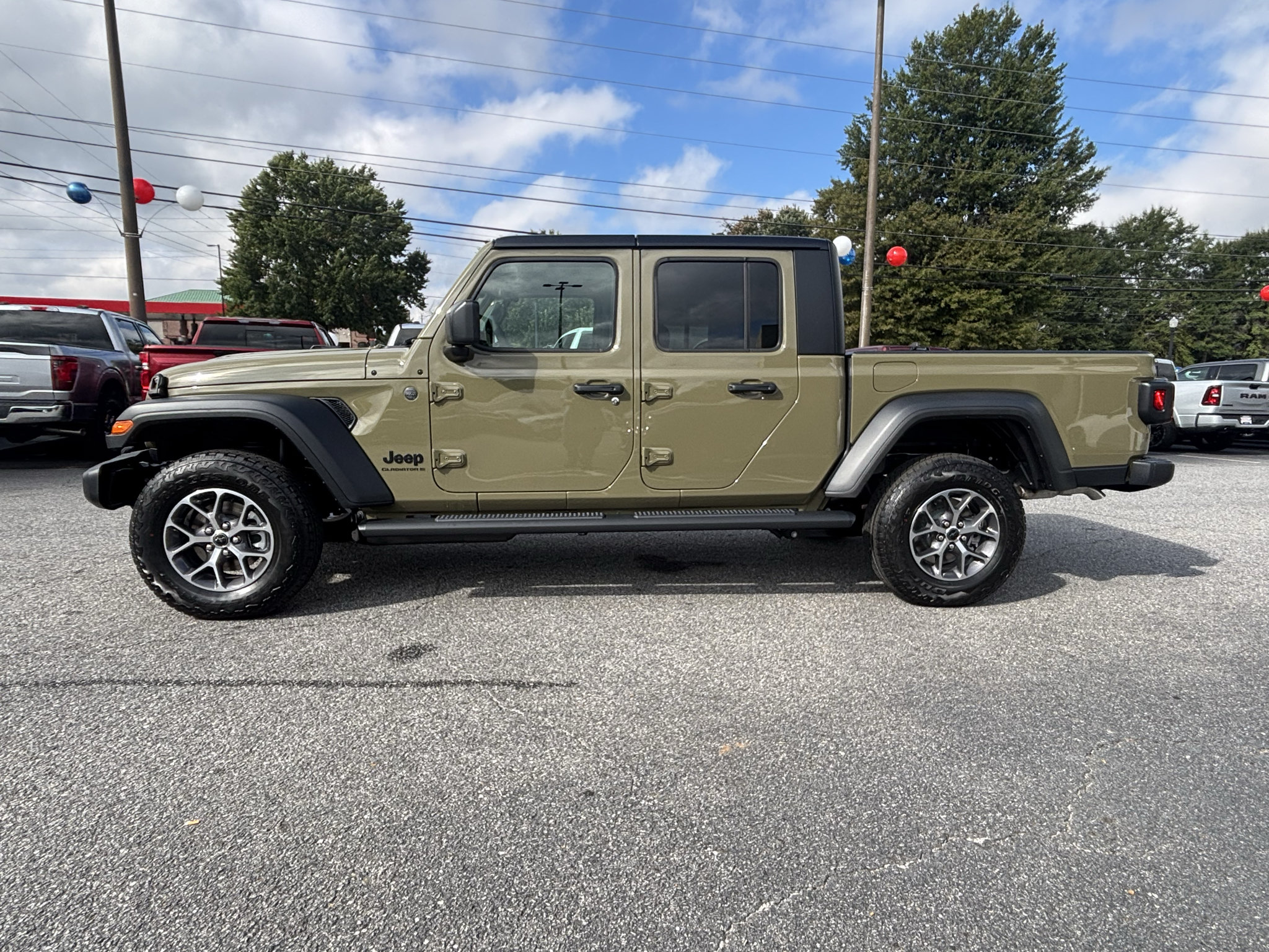 New 2027 Jeep Gladiator Sport AWD/4WD image 3