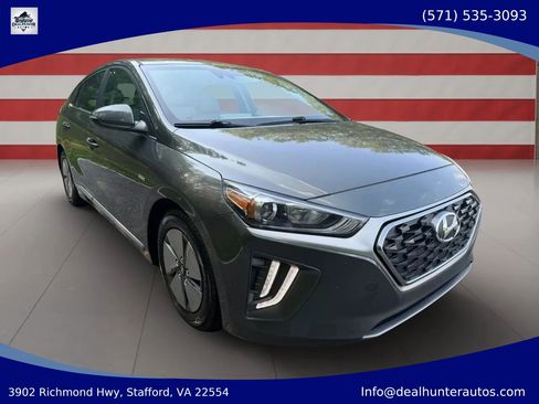 Used 2020 Hyundai Ioniq SE FWD image 3