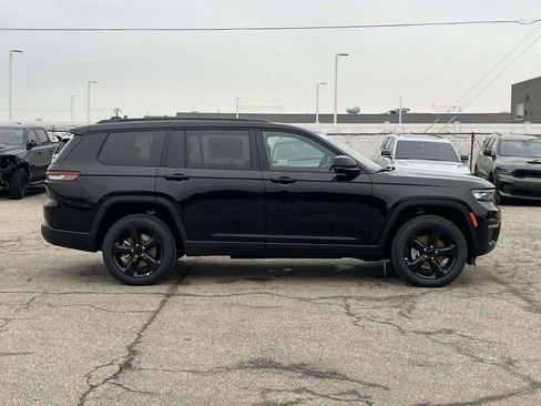 New 2025 Jeep Grand Cherokee L Limited w/ Black Appearance Package image 2