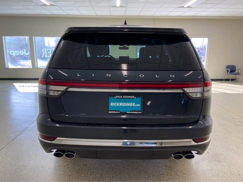 Used 2023 Lincoln Aviator Reserve w/ Class IV Trailer Tow Package image 7