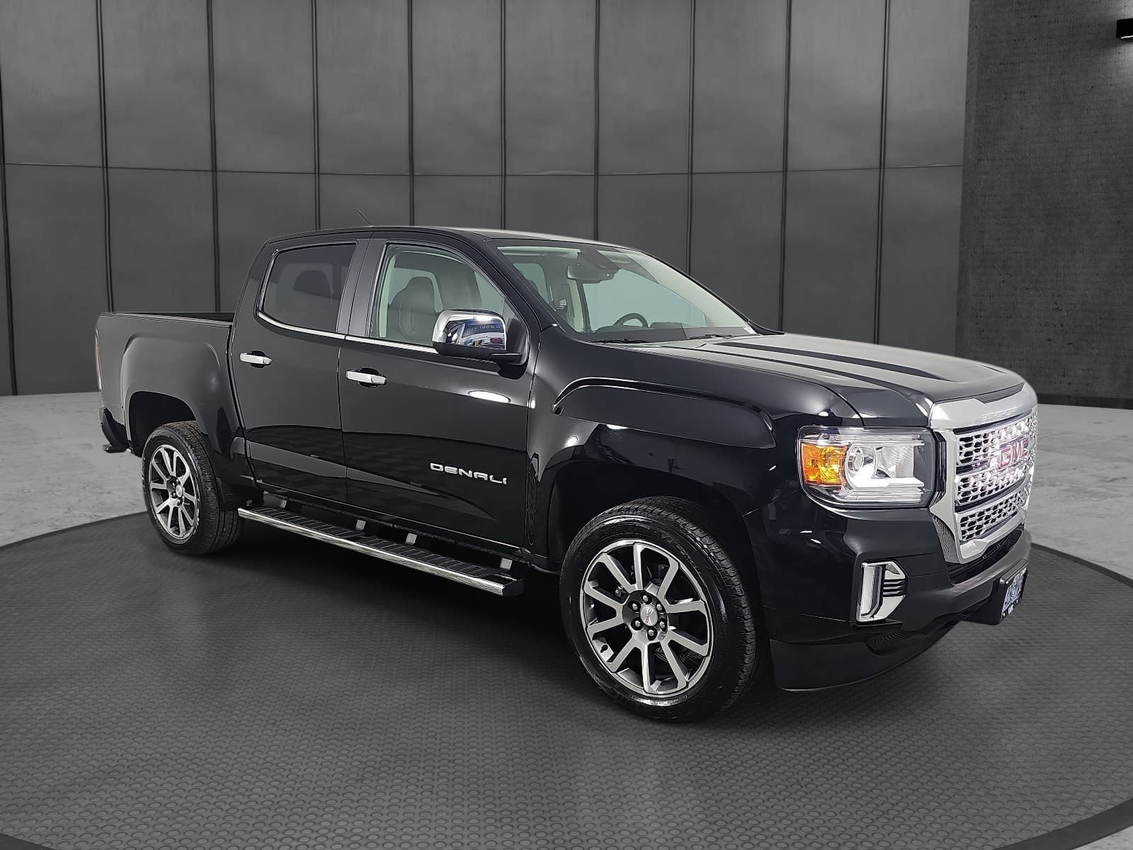 Used 2021 GMC Canyon Denali AWD/4WD image 3