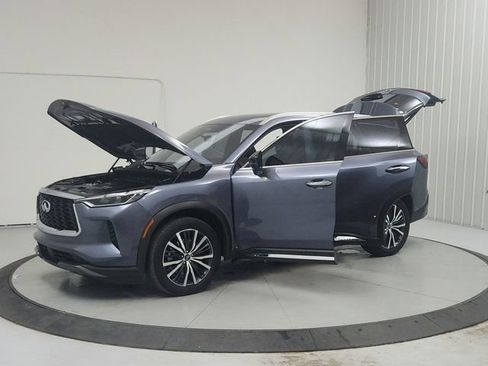 Used 2025 INFINITI QX60 Sensory w/ Vision Package AWD/4WD image 11